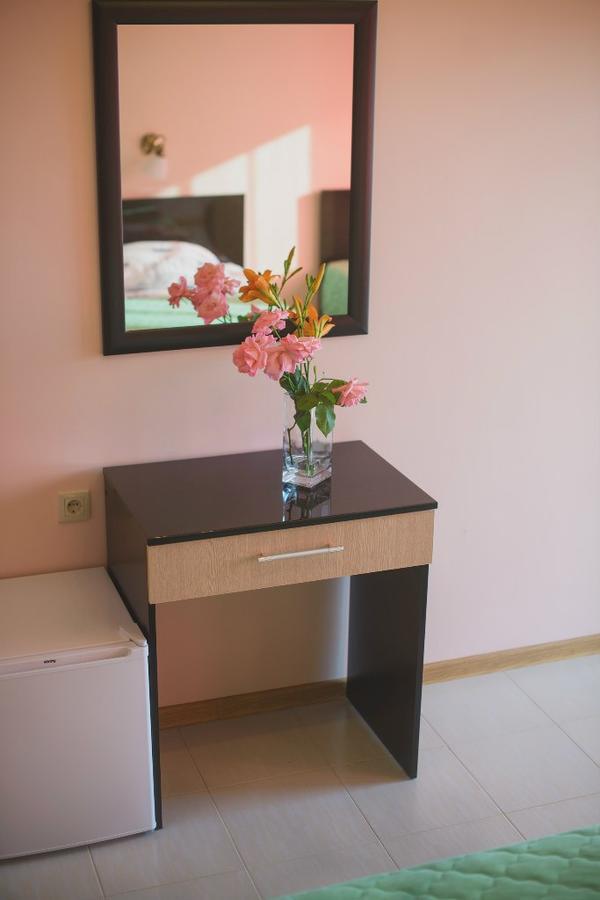 Guest House Arlen Tsandrypsh Bagian luar foto